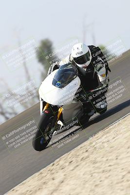 media/Sep-20-2025-TrackDaz (Sat) [[27f0cde673]]/B Group/1120am (Turn 2)/